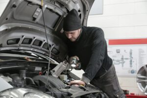 Read more about the article Saiba oque precisa checar semanalmente no seu carro